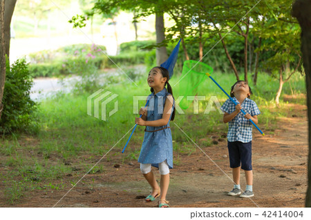 兒童和兄弟姐妹 42414004