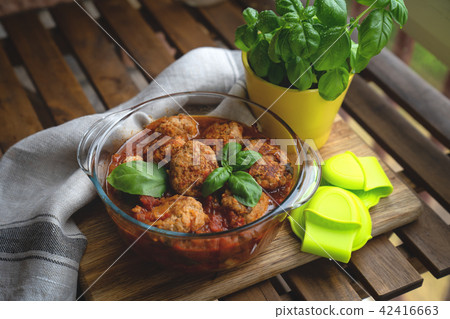 Homemade Meatballs with Cream Sauce and Parsley 42416663