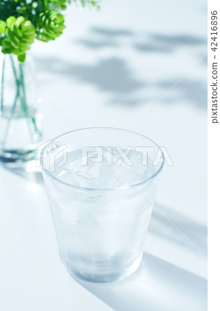 Ice water Ice water 42416896