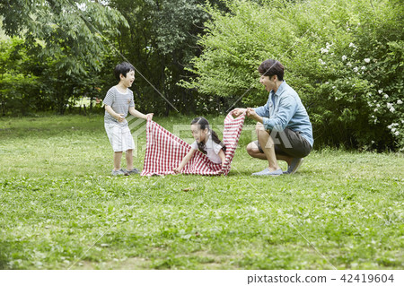 家庭，公園，自然，森林，孩子，孩子，夏天，假期，野餐，度假 42419604