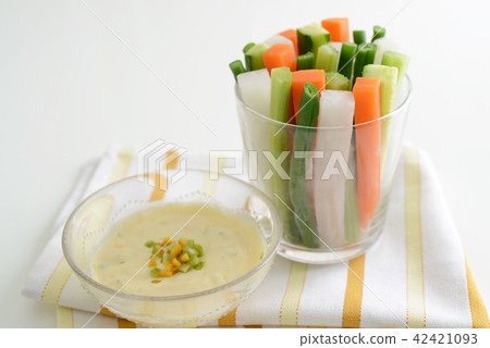 Fresh vegetable stick 42421093