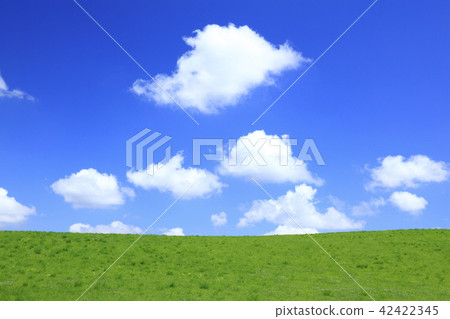 美瑛町，北海道和夏天的雲彩流淌 42422345