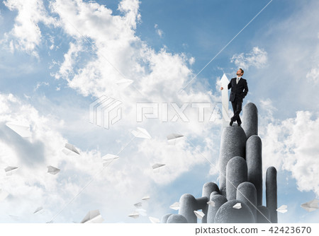 Starting new business projects Starting new business projects 42423670