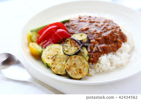 Summer vegetable keema curry Summer vegetable keema curry 42434562