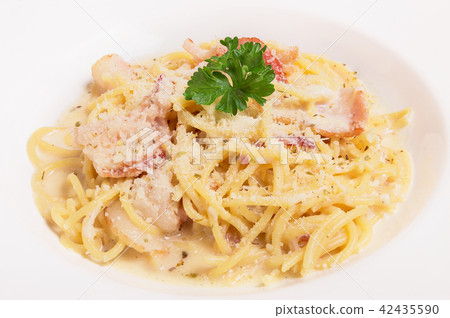 spaghetti carbonara with bacon spaghetti carbonara with bacon 42435590
