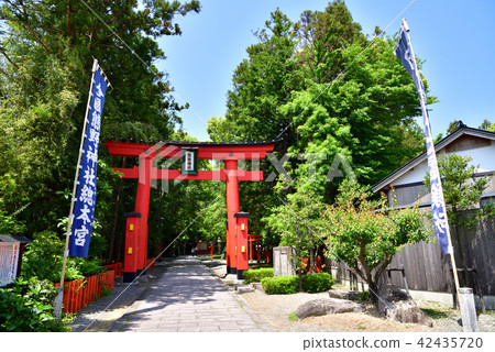 Kumano Miyama Kumano Hayatake Taisha Shrine入口和Torii Torii Kumano Miyama Kumano Hayatake Taisha Shrine入口和Torii Torii 42435720