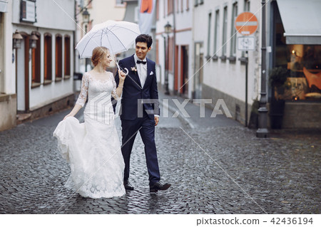 bride and groom bride and groom 42436194