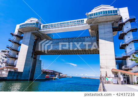 (Numazu city, Shizuoka prefecture) Large sized water gate "Gyuu" 42437216