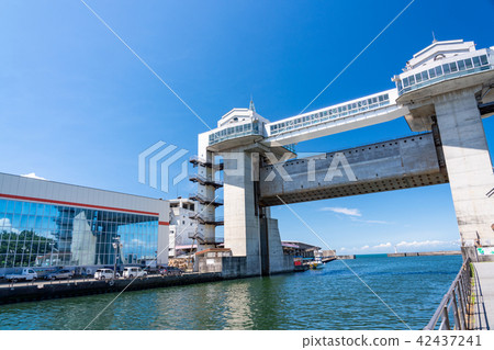 (Numazu city, Shizuoka prefecture) Large sized water gate "Gyuu" 42437241