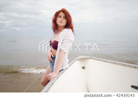pretty girl in a beach pretty girl in a beach 42439143