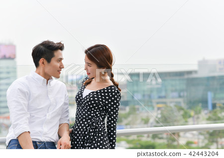 Dating, Lovers, Couples, Outing 42443204
