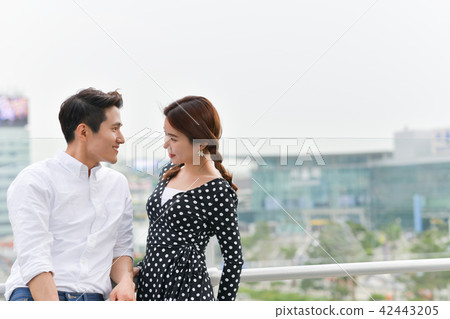 Dating, Lovers, Couples, Outing 42443205