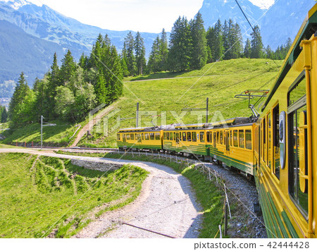 瑞士登山鐵路 42444428