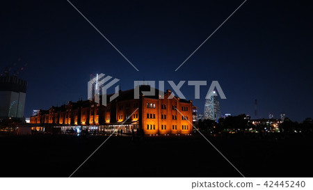 紅磚倉庫夜視圖 42445240