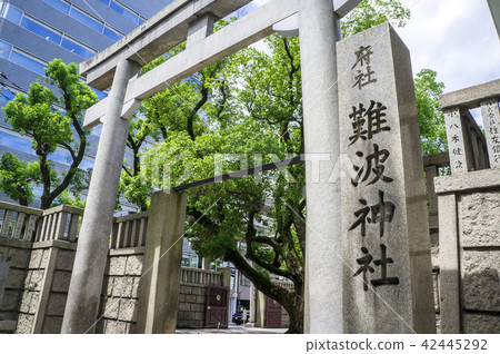 Torii of Nanba Shrine 42445292
