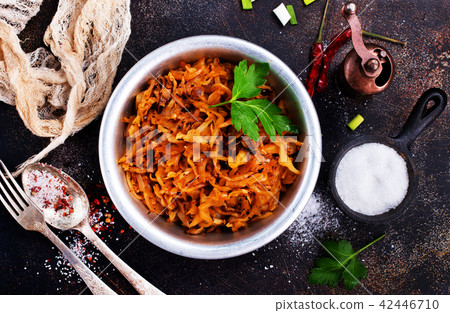 fried cabbage 42446710