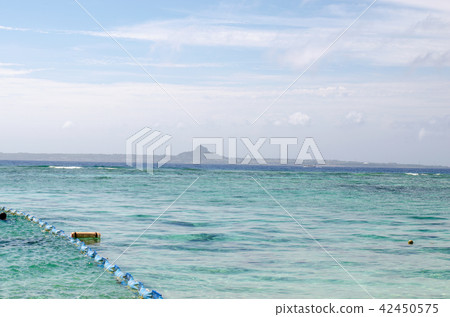 Beautiful seas and islands Beautiful seas and islands 42450575