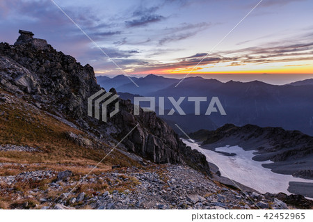 大山和立山山脈的黎明 大山和立山山脈的黎明 42452965