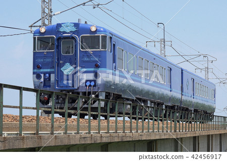 Heavenly earth 42456917