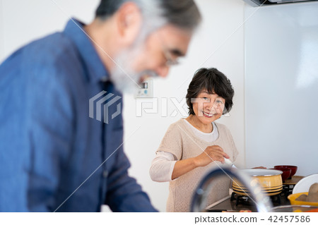 老年人夫婦做老人 老年人夫婦做老人 42457586