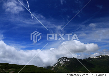 Northern Alps Scenic view from Sanmata Renjakadake summit Mountains surrounding Ununaira Kurobe Gorō Mt. 42458041