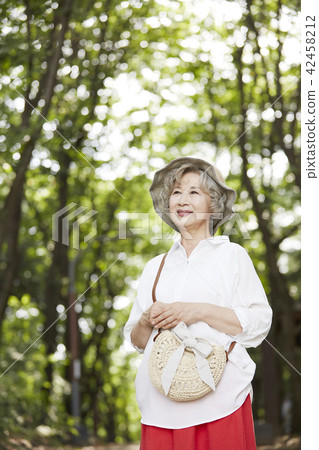 Life, woman, old man, Korean Life, woman, old man, Korean 42458212