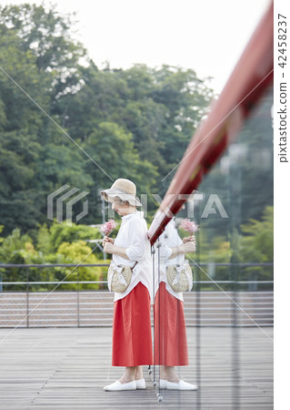 Life, woman, old man, Korean 42458237