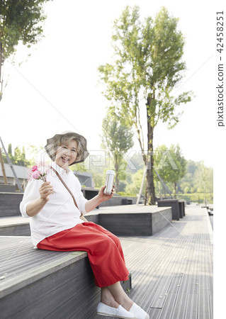 Life, woman, old man, Korean Life, woman, old man, Korean 42458251