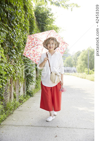 Life, woman, old man, Korean Life, woman, old man, Korean 42458309