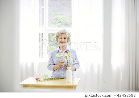 Life, woman, old man, Korean Life, woman, old man, Korean 42458598