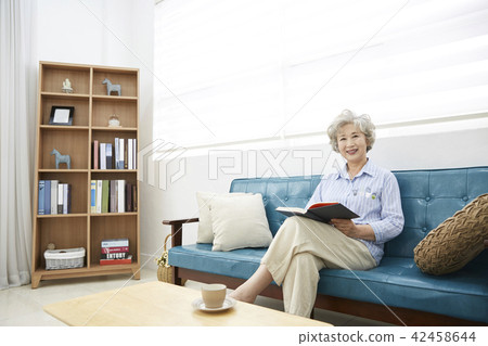 Life, woman, old man, Korean 42458644