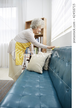 Life, woman, old man, Korean 42458715