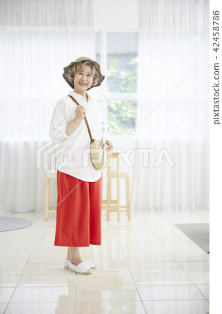 生活,女人,老頭,韓國人 生活,女人,老頭,韓國人 42458786