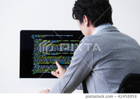 Programmer designer program SE engineer male 42458958