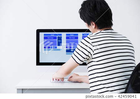 Programmer designer program SE engineer male 42459041