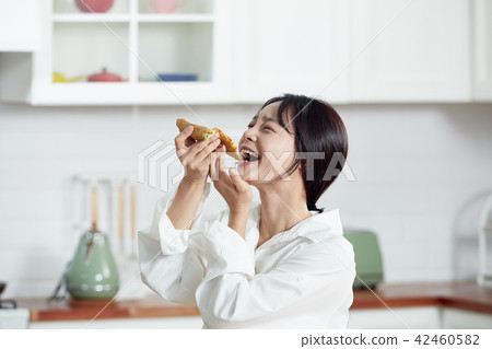 Single-life delivery food pizza Single-life delivery food pizza 42460582
