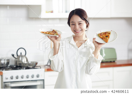 單身生活送食物披薩 單身生活送食物披薩 42460611