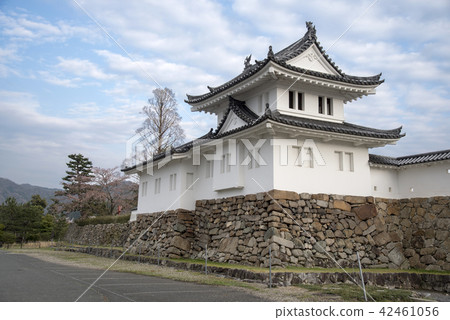 Tanabejo Castle restored 42461056
