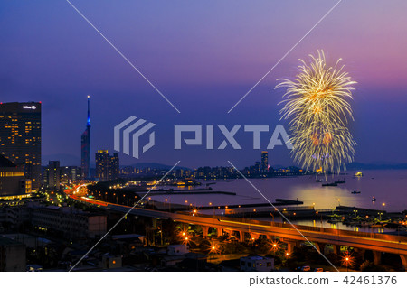 Fireworks in Hakata Bay Fireworks in Hakata Bay 42461376