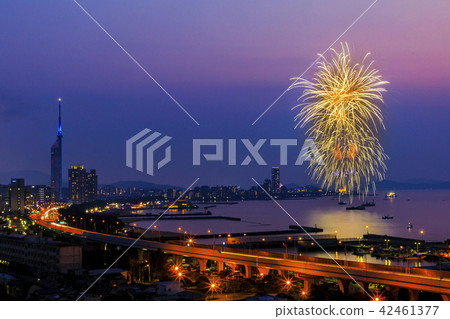 Fireworks in Hakata Bay 42461377