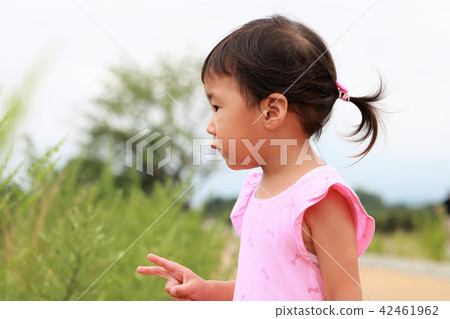Two-year old girl's profile Two-year old girl's profile 42461962