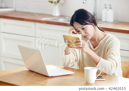 Single Life Account Management Money Management Online Shopping Single Life Account Management Money Management Online Shopping 42462015