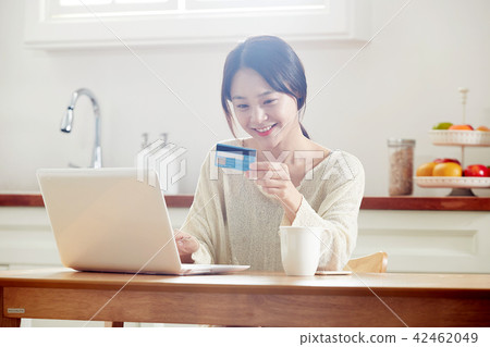 Single Life Account Management Money Management Online Shopping 42462049