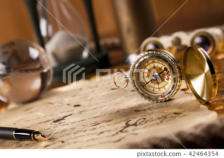 Golden Compass, navigation equipment Golden Compass, navigation equipment 42464354