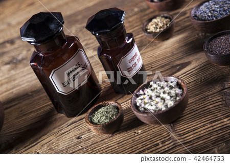 The ancient Chinese medicine 42464753