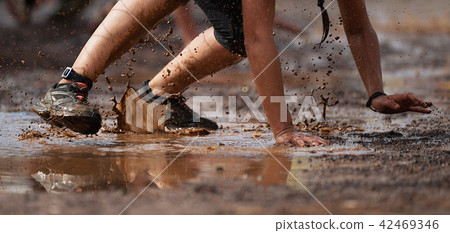 Mud race runners Mud race runners 42469346