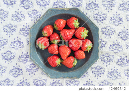 草莓直接從墊子上方 42469842