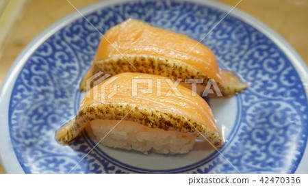 seared salmon belly sushi nigiri 42470336