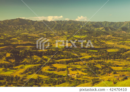 Vintage toned mountain landscape 42470410