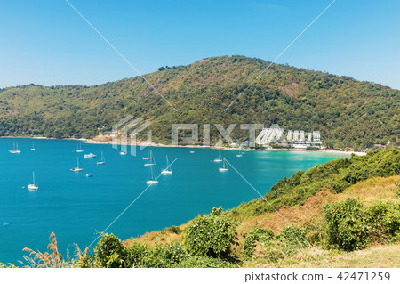 View on Nai Harn bay beach beach at Rawai area on 42471259